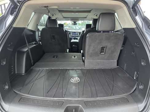 Used 2020 Buick Enclave Avenir w/ Avenir Technology Package AWD/4WD image 40