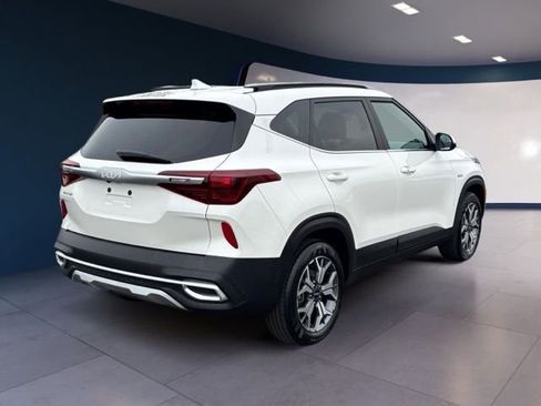 Certified 2023 Kia Seltos EX image 5