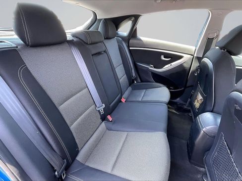 Used 2017 Hyundai Elantra GT FWD image 27