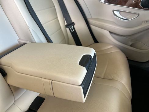 Used 2018 Mercedes-Benz C 300 4MATIC Sedan image 30