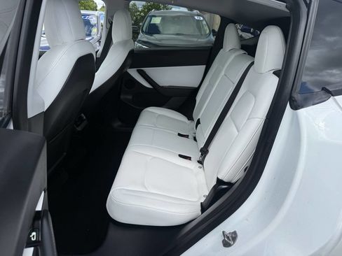 Used 2020 Tesla Model Y Long Range AWD/4WD image 15