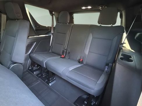 Used 2024 Chevrolet Tahoe LS AWD/4WD image 33