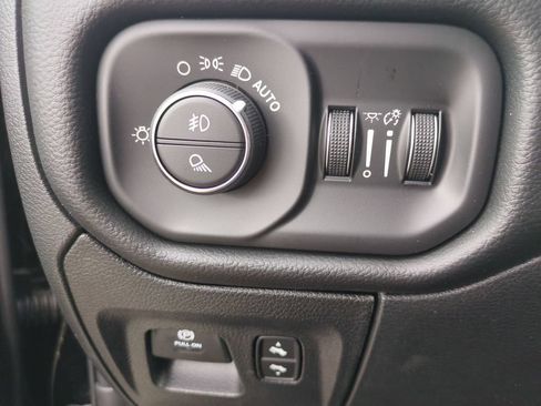 New 2026 RAM 1500 Big Horn AWD/4WD image 18