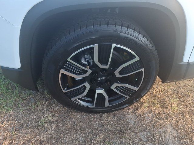 Used 2023 GMC Acadia SLE w/ Driver Convenience Package AWD/4WD image 4