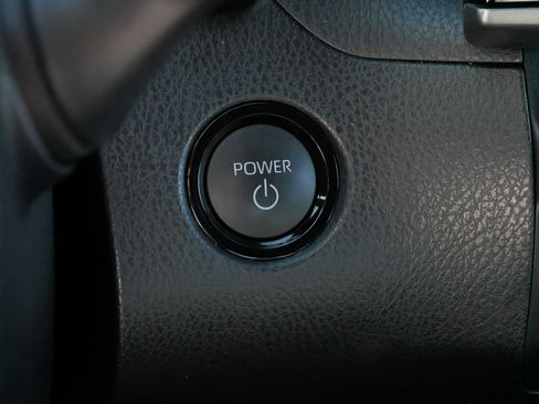 Certified 2025 Toyota Camry SE image 30