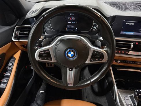 Used 2022 BMW 330e xDrive image 23