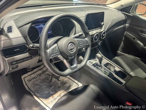 Used 2025 Nissan Sentra SV image 14