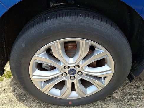 Used 2021 Ford Edge Titanium w/ Class II Trailer Tow Package image 7