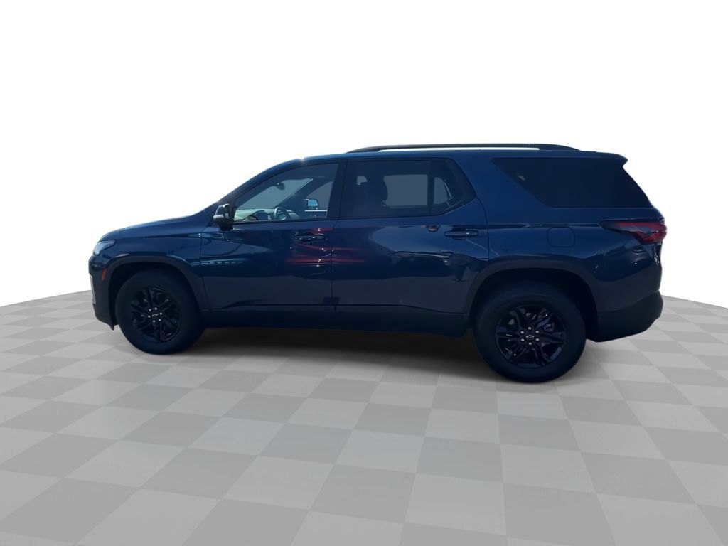 Used 2023 Chevrolet Traverse LT w/ Midnight/Sport Edition AWD/4WD image 5