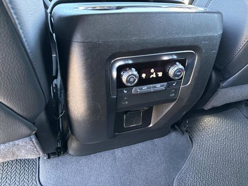 Used 2025 GMC Yukon Denali image 20