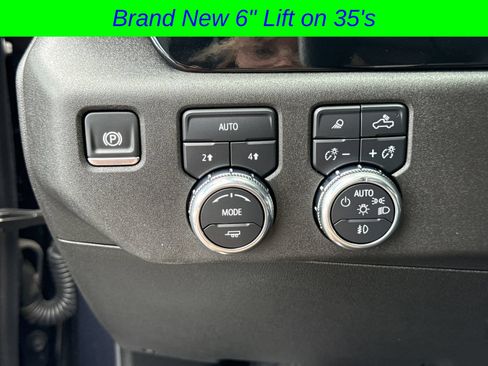 Used 2025 GMC Sierra 1500 SLT AWD/4WD image 31