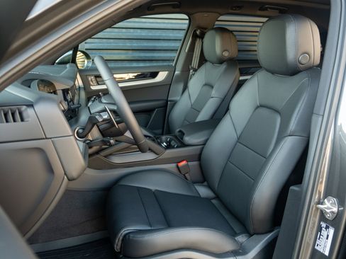 New 2026 Porsche Cayenne image 5