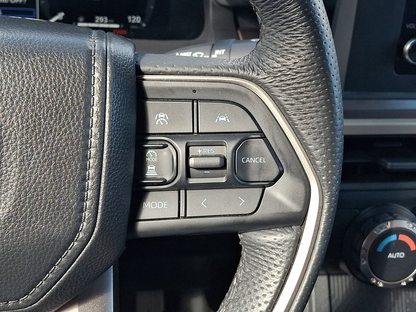 Used 2025 Toyota Tacoma TRD Off-Road AWD/4WD image 21