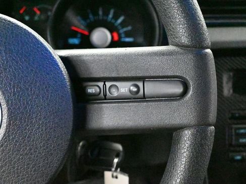 Used 2012 Ford Mustang Coupe image 27