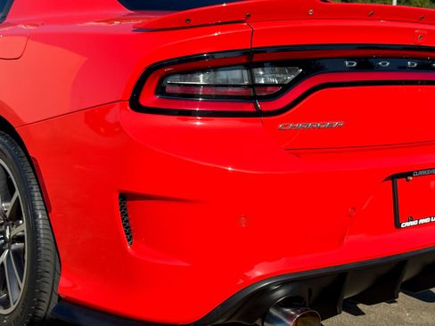 Used 2022 Dodge Charger R/T w/ Plus Group RWD image 9