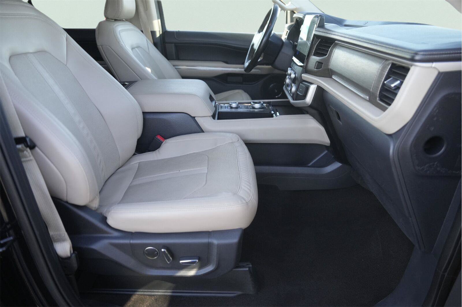 Used 2023 Ford Expedition Limited AWD/4WD image 21
