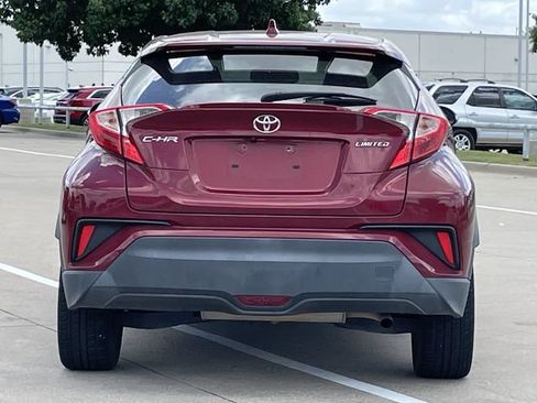 Used 2019 Toyota C-HR Limited FWD image 5