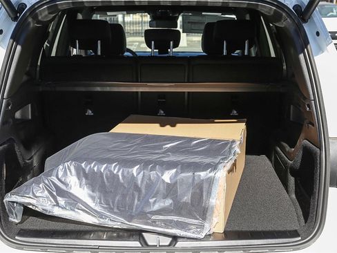 Used 2024 Mercedes-Benz GLB 250 4MATIC image 30