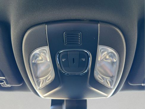 New 2026 Jeep Compass Latitude image 21