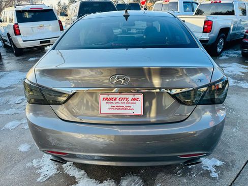 Used 2011 Hyundai Sonata Limited w/ Navigation Pkg 5 image 4