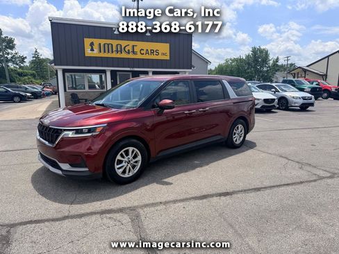 Used 2022 Kia Carnival LX FWD image 1