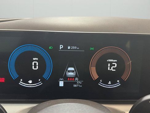 Certified 2025 Hyundai Tucson SE FWD image 15