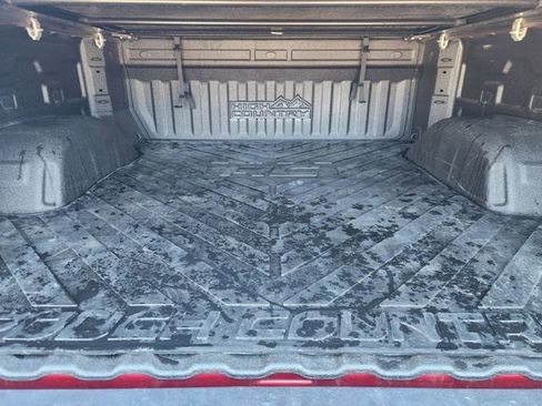 Used 2024 Chevrolet Silverado 1500 High Country w/ Technology Package image 26