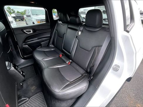 Used 2025 Jeep Compass Trailhawk AWD/4WD image 24