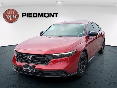 Certified 2025 Honda Accord SE image 1