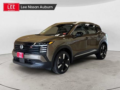 New 2026 Nissan Kicks SR w/ SR Premium Package FWD image 1