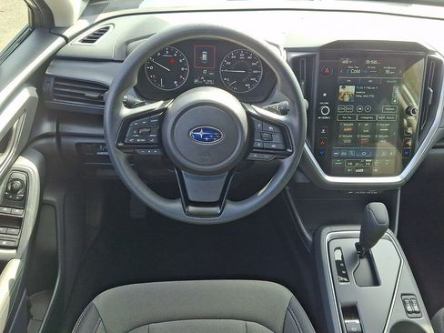 Used 2025 Subaru Crosstrek 2.0i Premium image 11