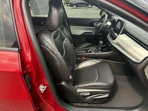 Used 2025 Jeep Compass Limited AWD/4WD image 23