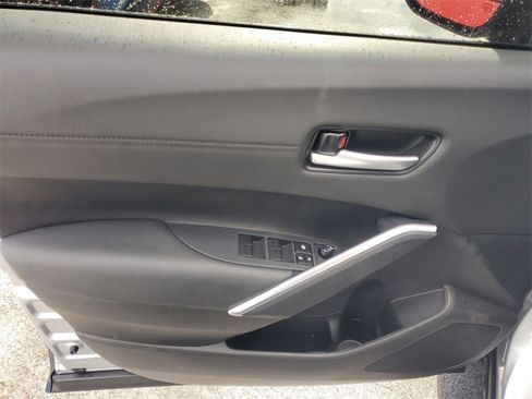 Certified 2023 Toyota Corolla Cross XLE image 17