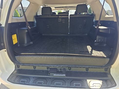 Used 2023 Toyota 4Runner SR5 Premium w/ Moonroof Package RWD image 30