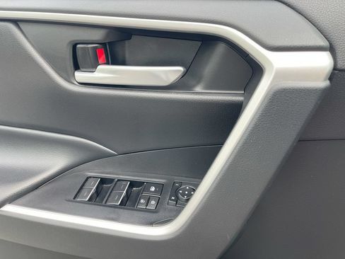 Certified 2023 Toyota RAV4 SE AWD/4WD image 7