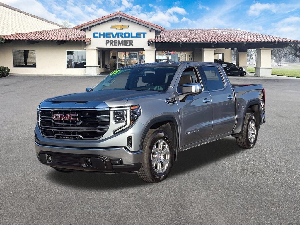 Used 2025 GMC Sierra 1500 SLT RWD image 4