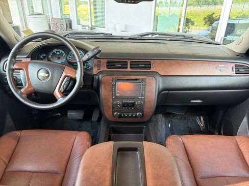 Used 2014 Chevrolet Silverado 2500 LTZ AWD/4WD image 21