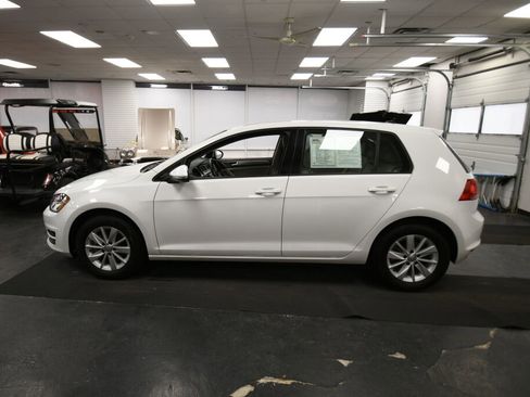 Used 2017 Volkswagen Golf S FWD image 5