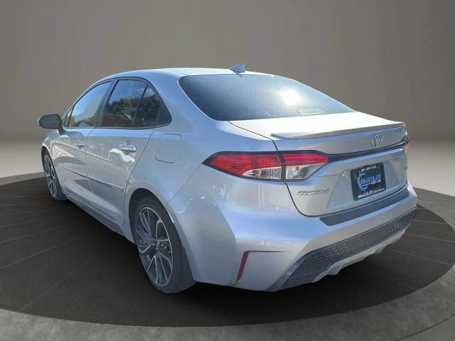 Used 2022 Toyota Corolla SE FWD image 3