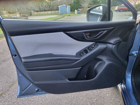 Used 2018 Subaru Crosstrek 2.0i image 9