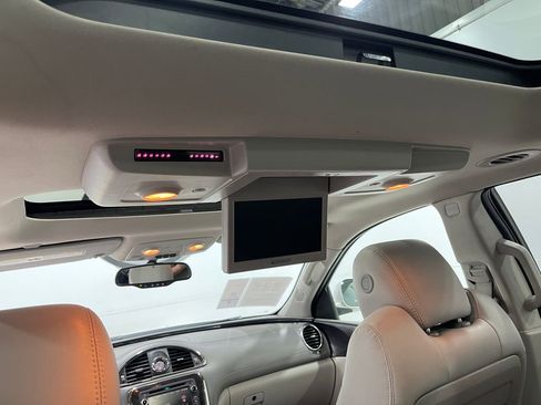 Used 2016 Buick Enclave Leather image 12