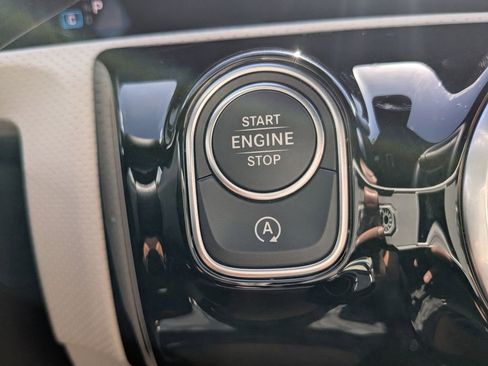 Used 2025 Mercedes-Benz CLA 250 4MATIC image 24