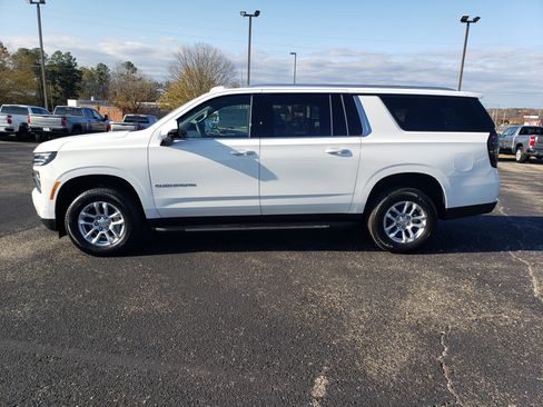 New 2026 Chevrolet Suburban LT w/ Comfort Package image 6