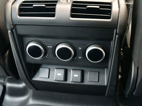 Used 2023 Land Rover Defender 110 X-Dynamic SE image 71