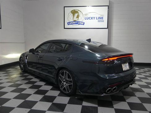 Used 2022 Kia Stinger GT2 AWD/4WD image 11