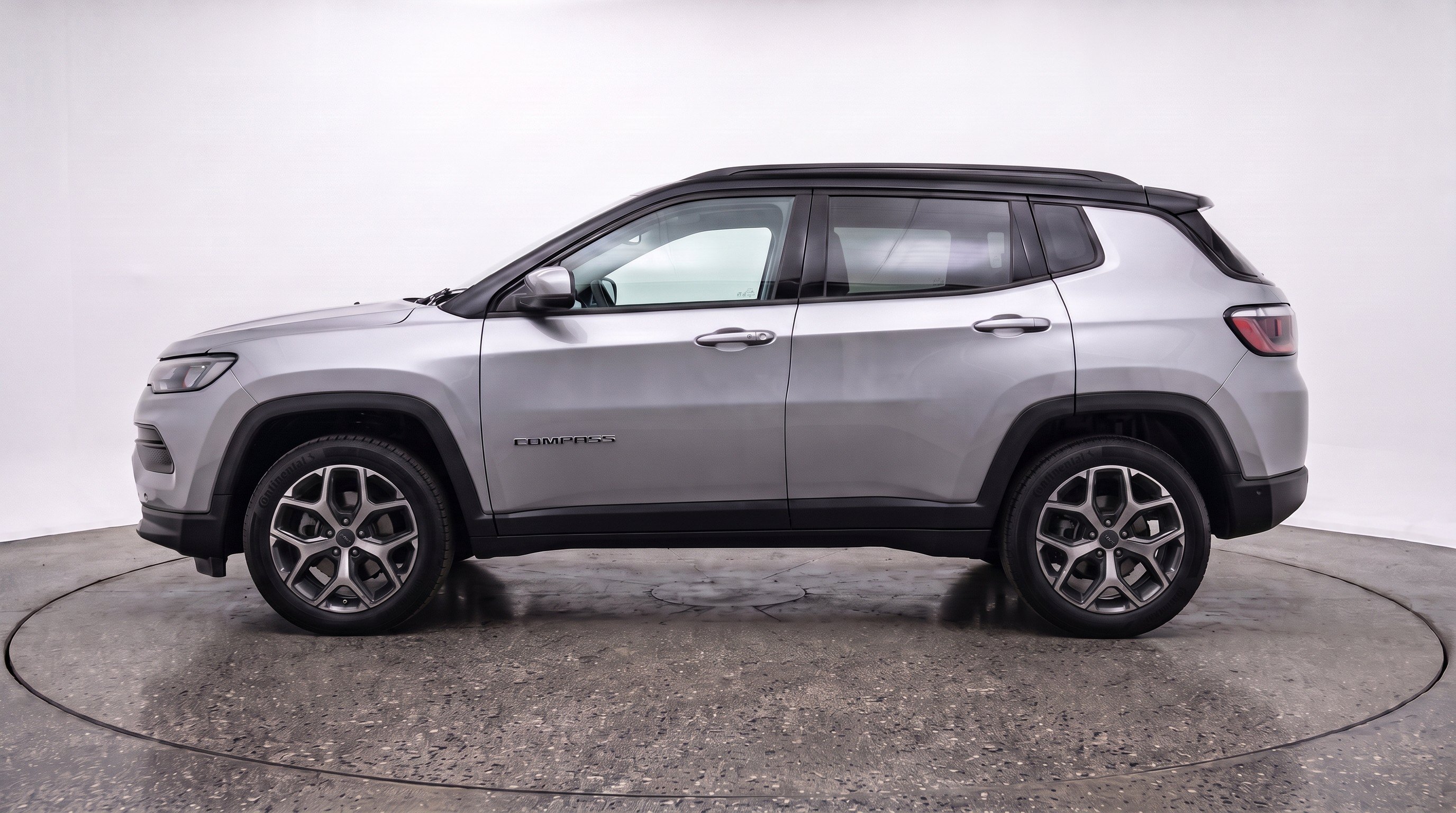 Used 2025 Jeep Compass Limited AWD/4WD image 5