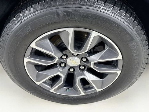 Used 2021 Chevrolet Tahoe LT w/ LT Signature Package RWD image 42