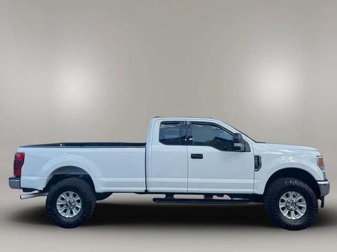 Used 2021 Ford F250 XLT w/ XLT Value Package AWD/4WD image 8