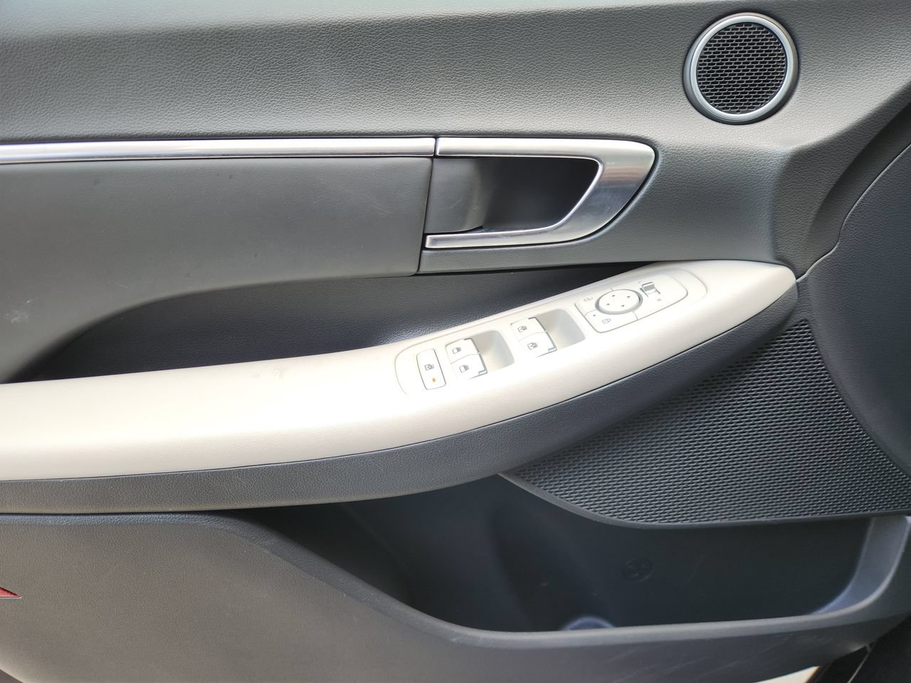 Used 2023 Hyundai Sonata SEL w/ Convenience Package FWD image 22
