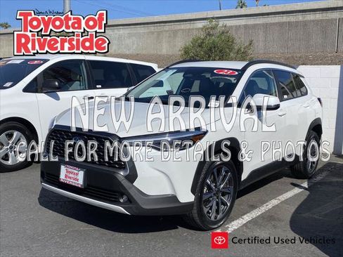 Certified 2023 Toyota Corolla Cross XLE FWD image 1